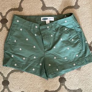 Old navy daisy shorts